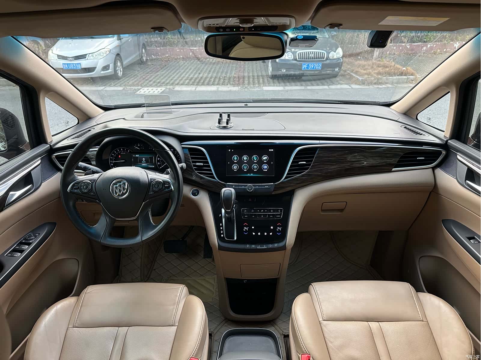 Buick GL8, 2017 12
