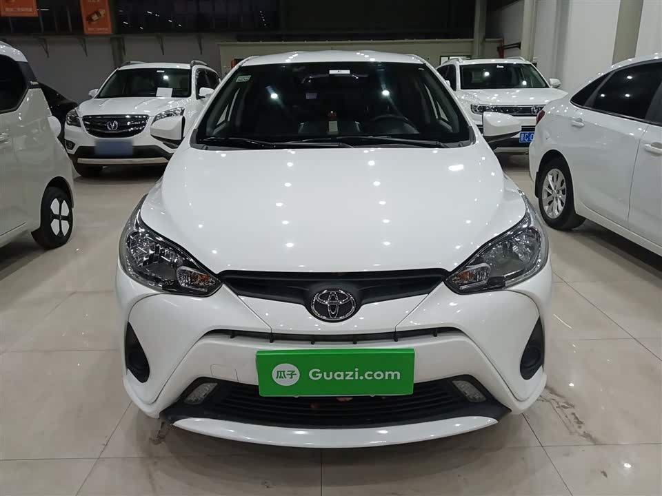 Toyota YARiS L to enjoy