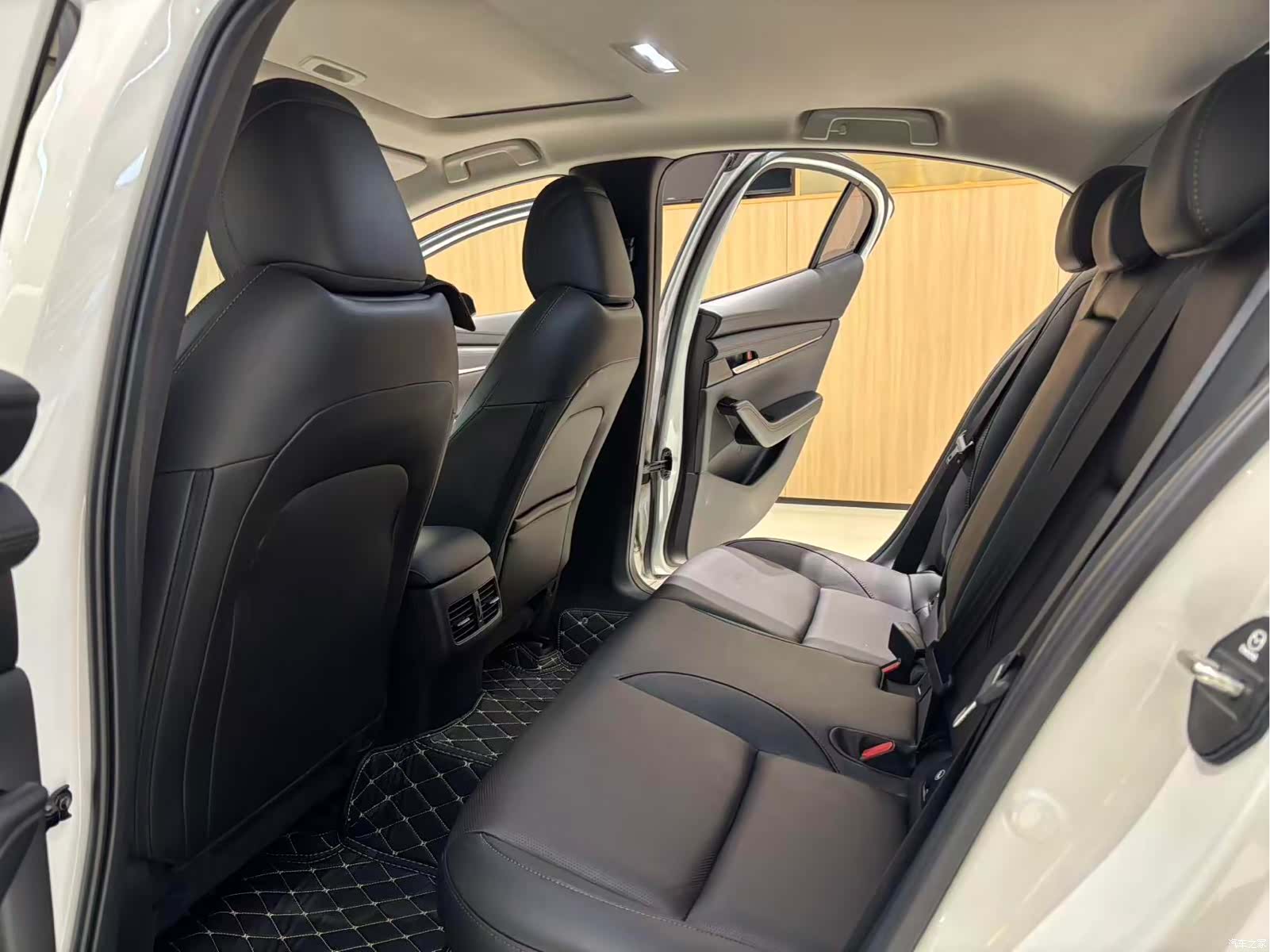 Mazda Mazda3, 2025 9