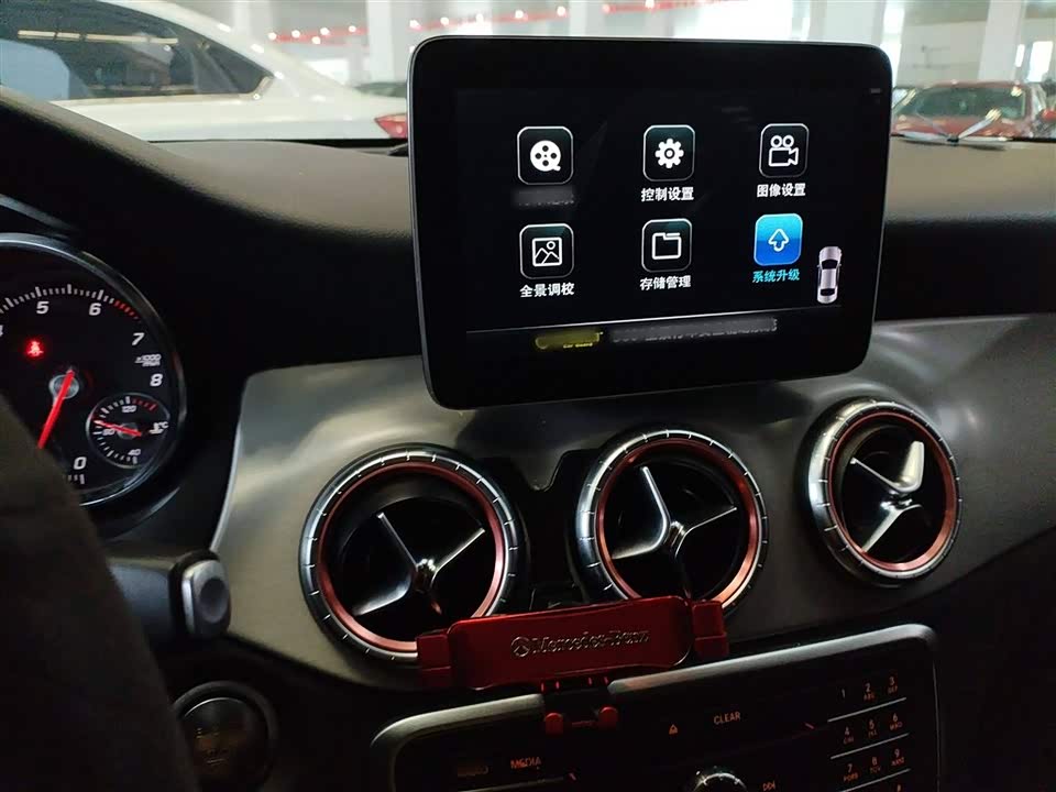 Mercedes-Benz CLA Mercedes-Benz CLA