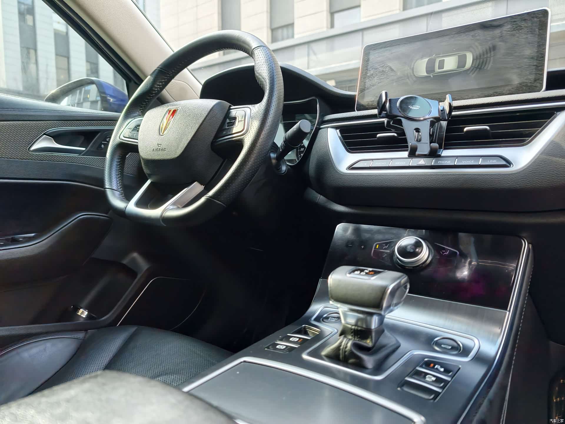 Hongqi H5, 2022 16