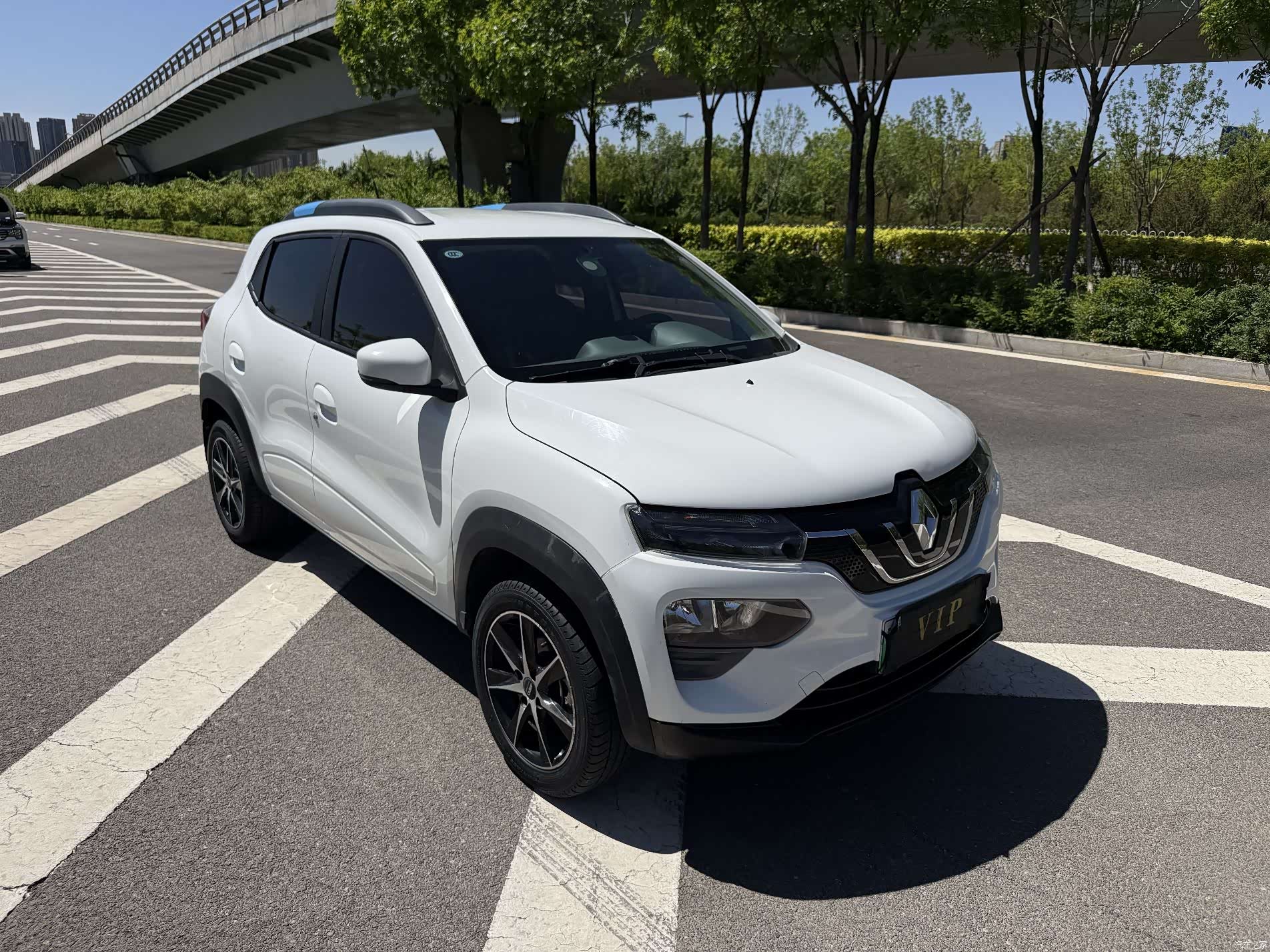 DongFeng e, 2019 3