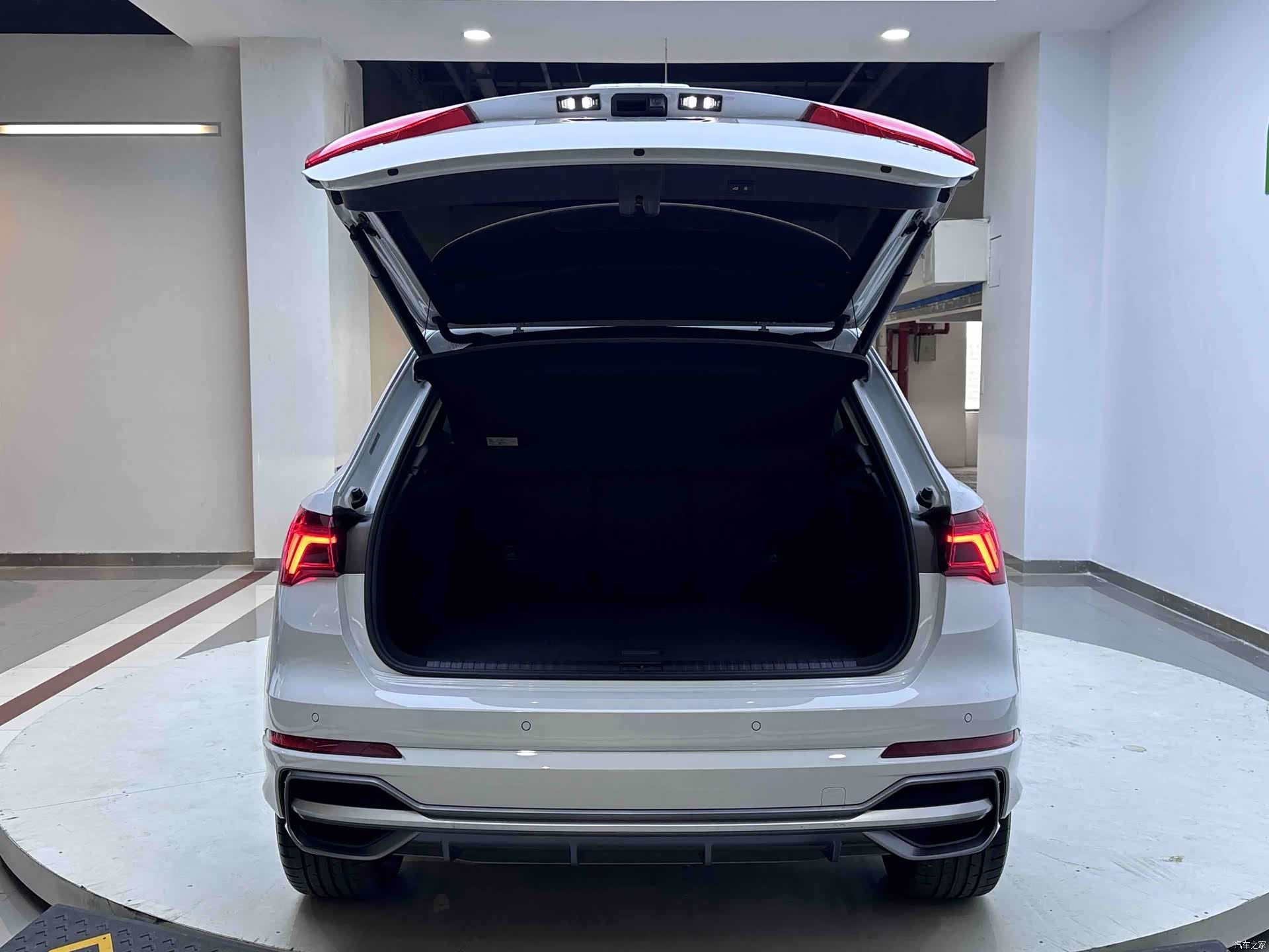 Audi Q3, 2022 21