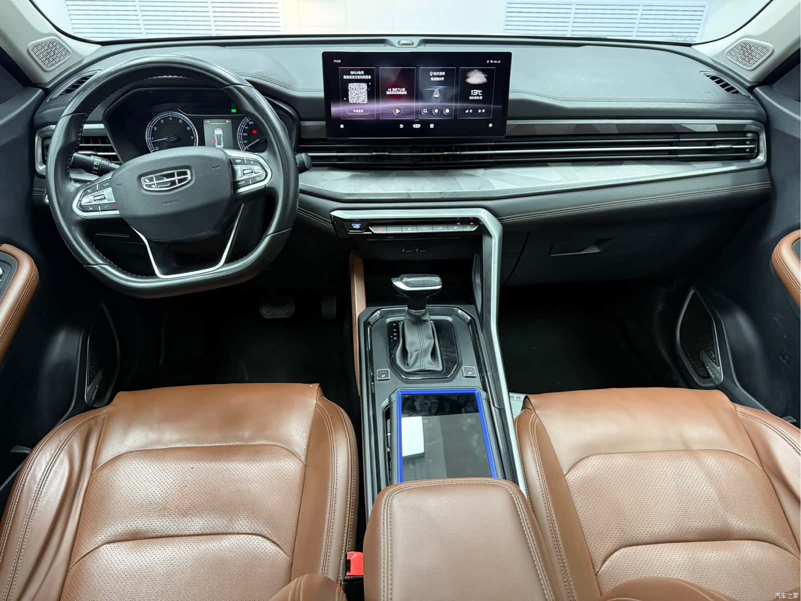 Geely X6, 2022 10