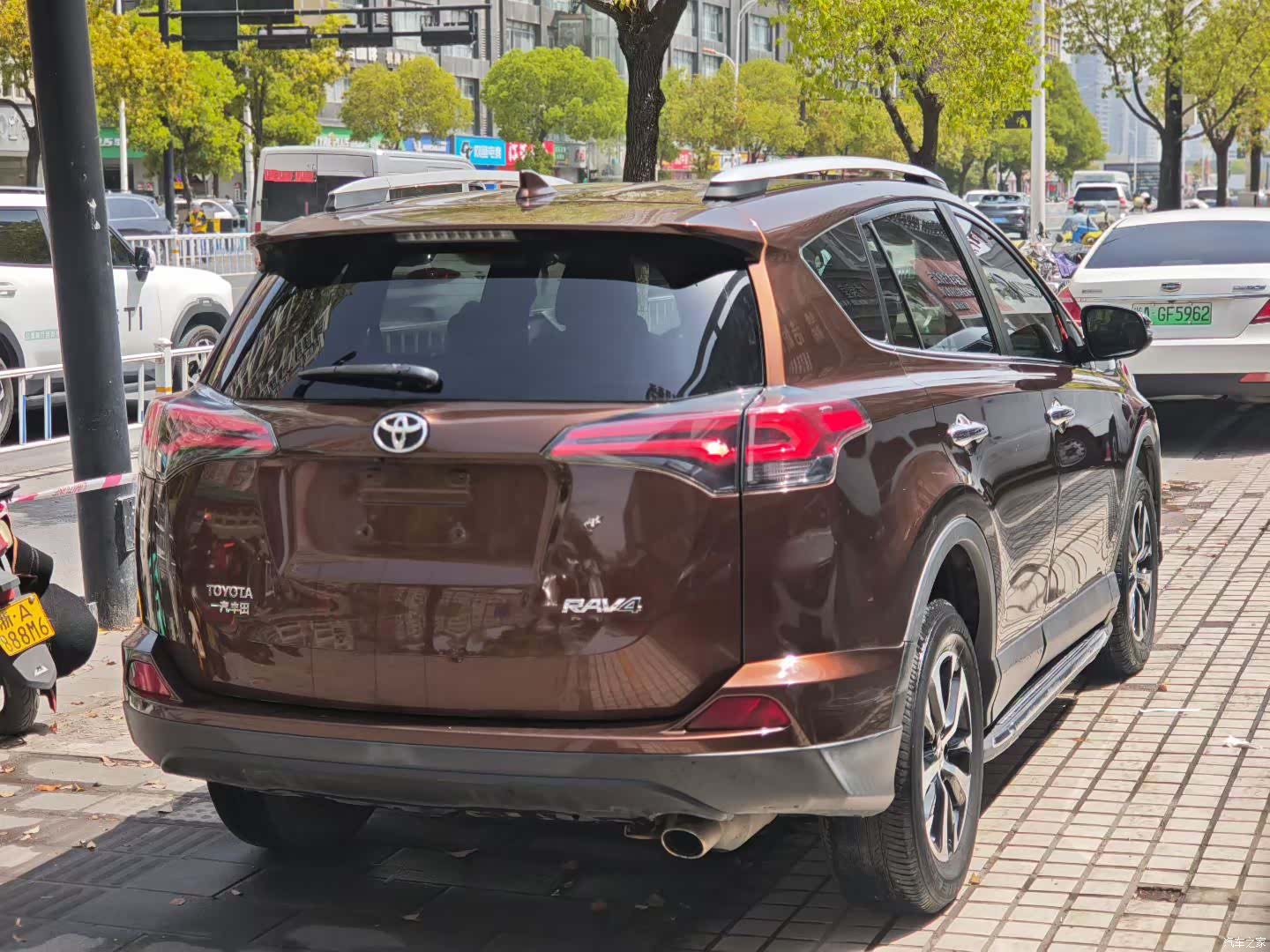 Toyota RAV4, 2018 4