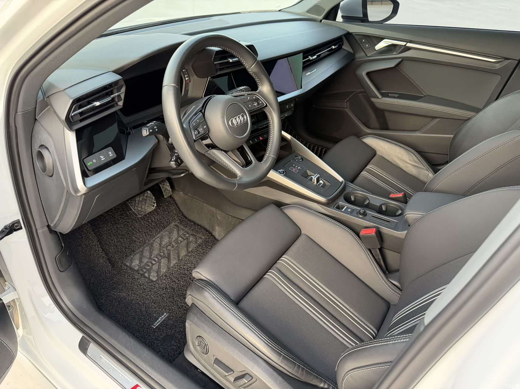 Audi A3, 2022 все фото