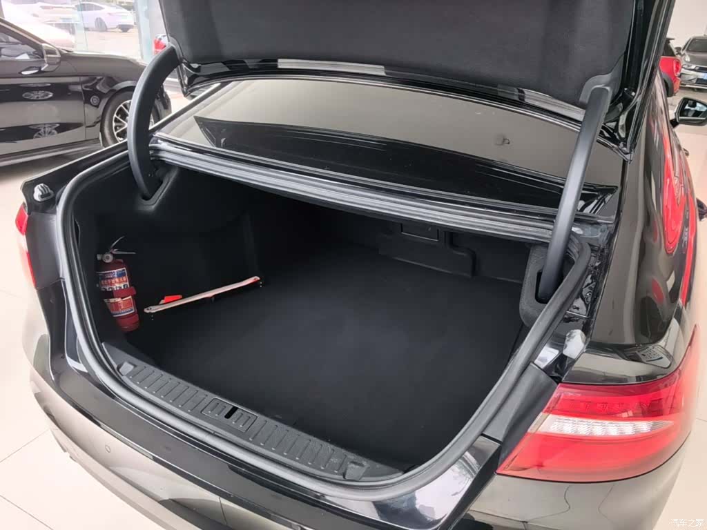 Ford Taurus, 2017 19