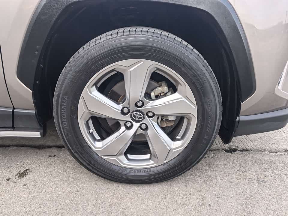 Toyota RAV4 Rongfang