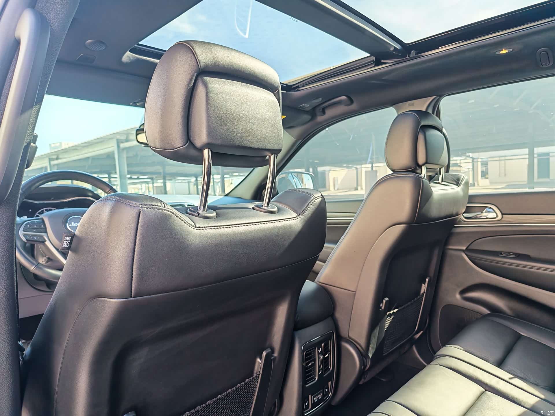Jeep Grand Cherokee, 2021 11