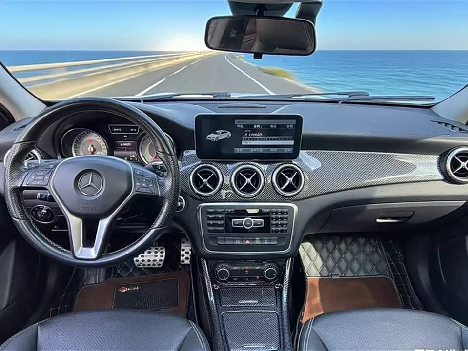 Mercedes-Benz GLA