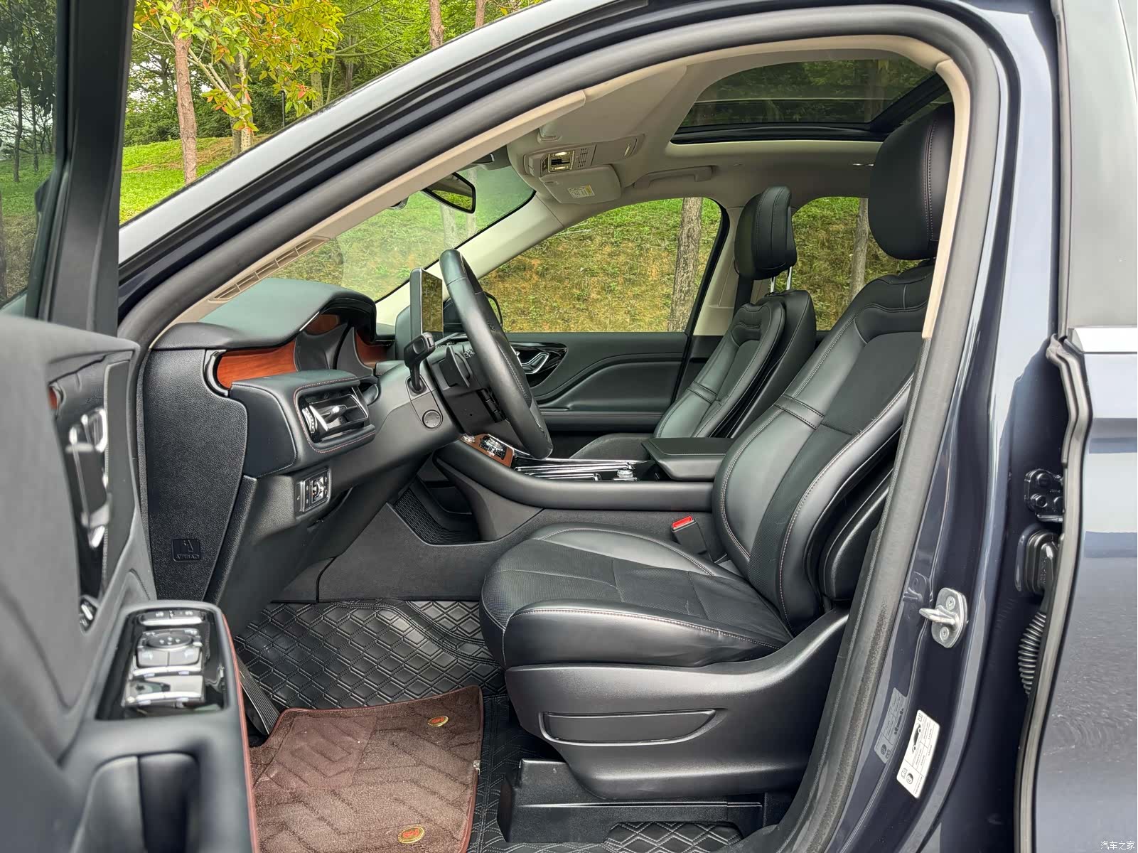 Lincoln Aviator, 2021 14