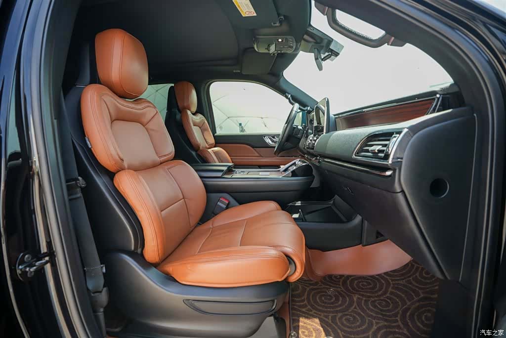 Lincoln Navigator, 2021 7