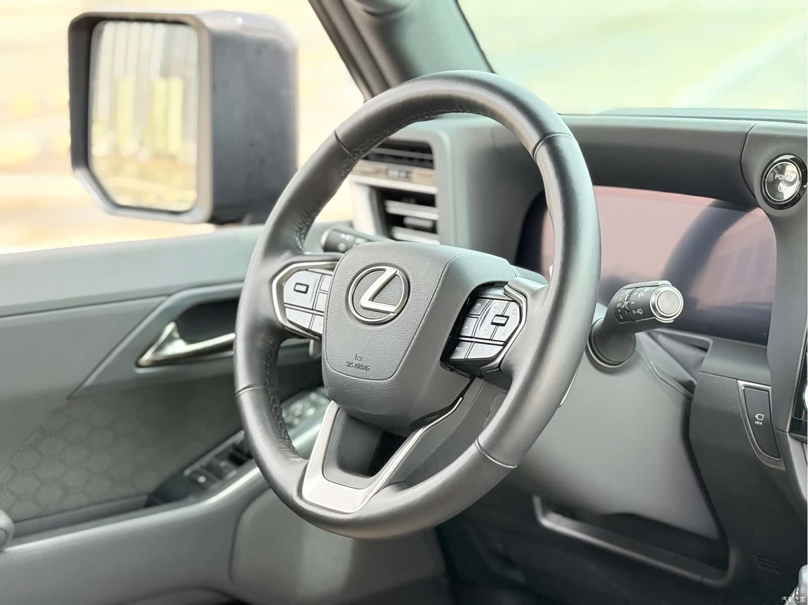 Lexus GX, 2025 9