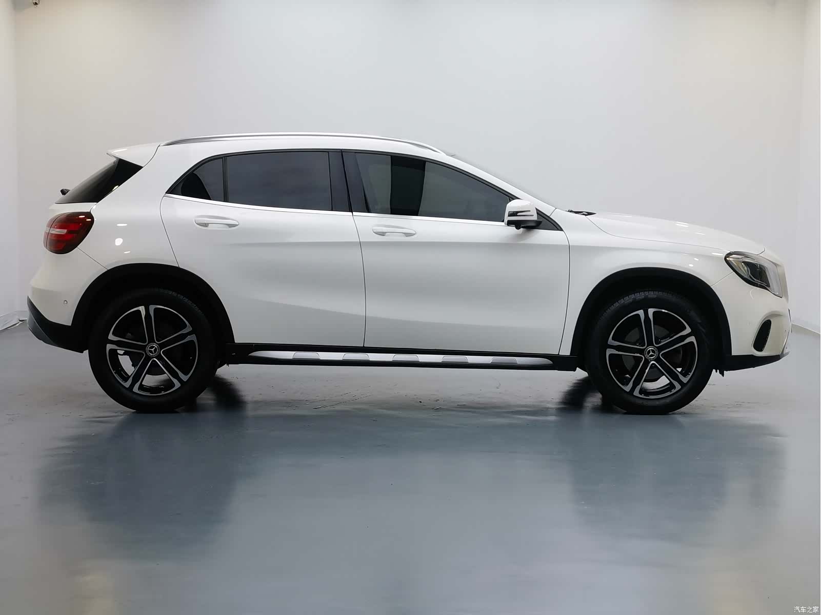 Mercedes-Benz GLA, 2018 8