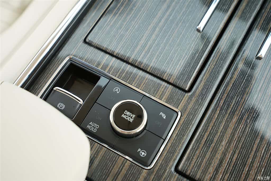 Lincoln Navigator, 2018 17