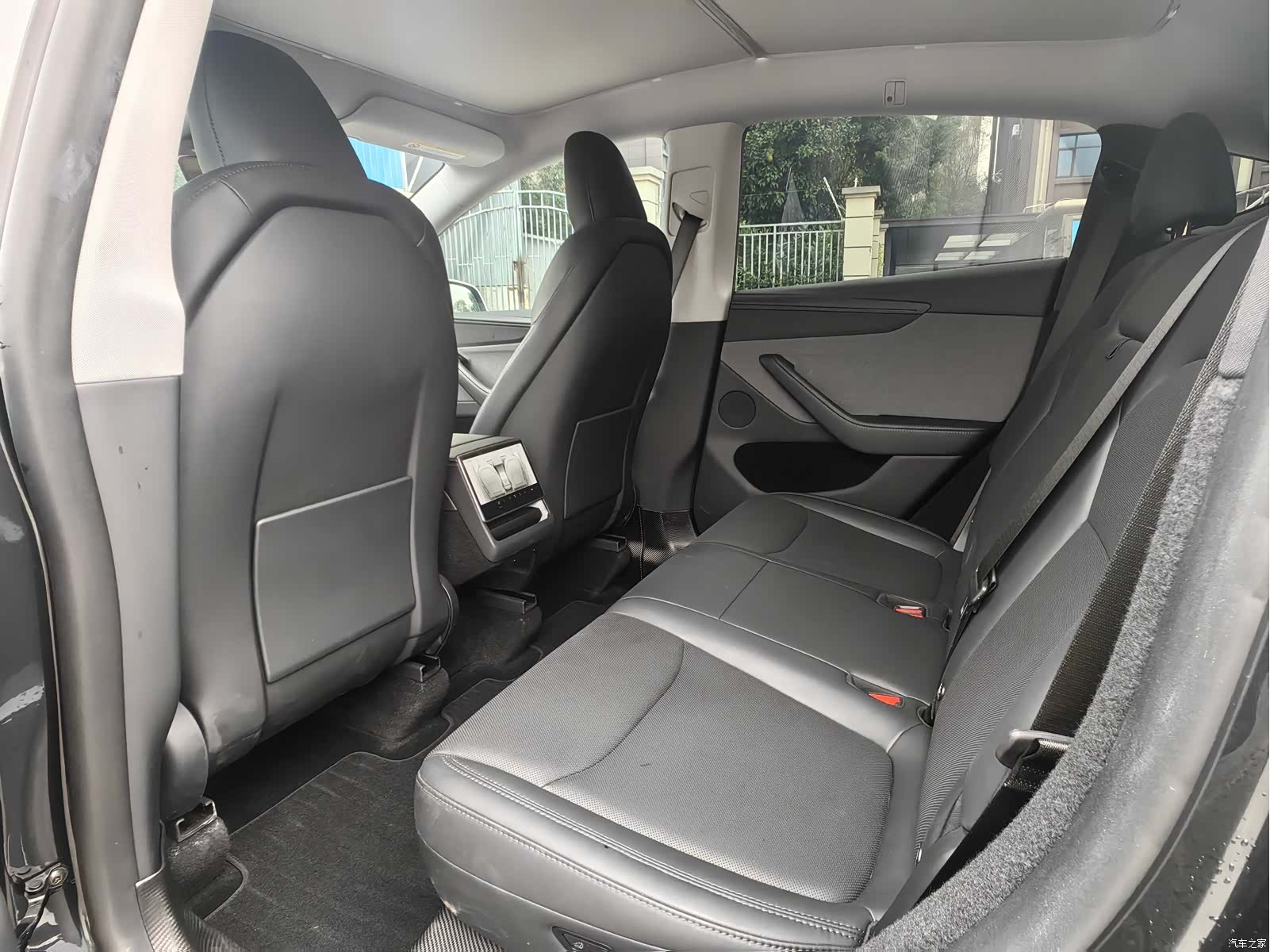 Tesla Model Y, 2025 6