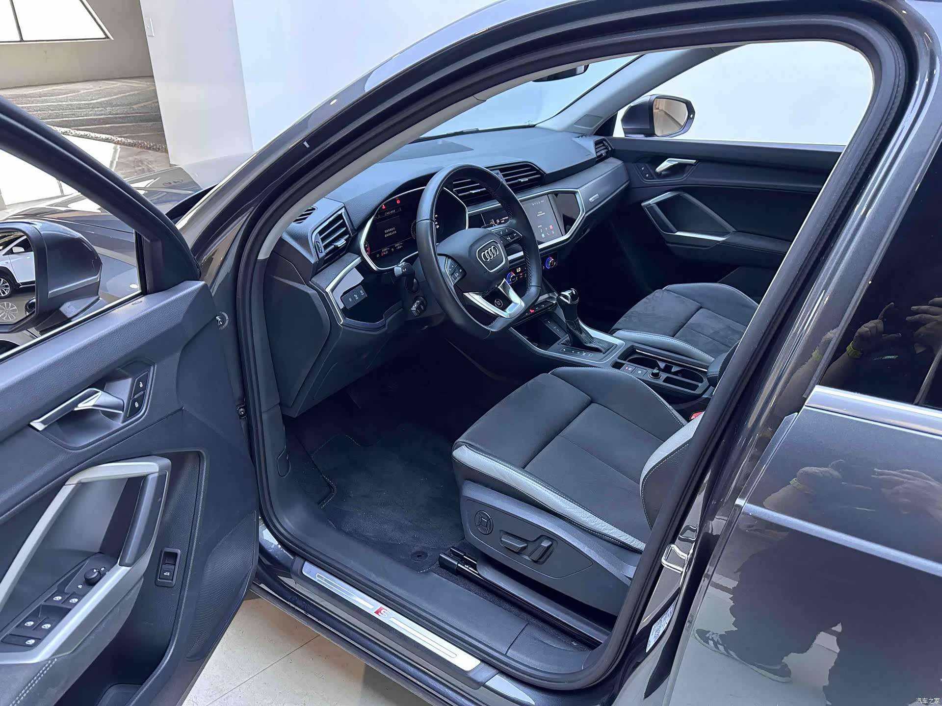 Audi Q3, 2022 9