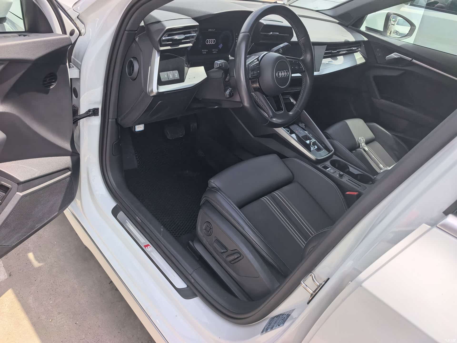 Audi A3, 2023 все фото