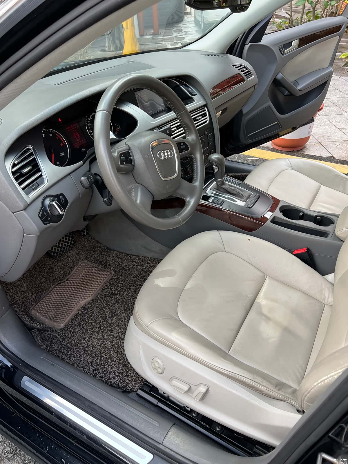 Audi A4L, 2012 10