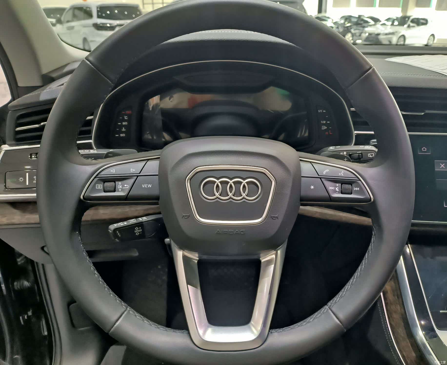 Audi Q7, 2024 6