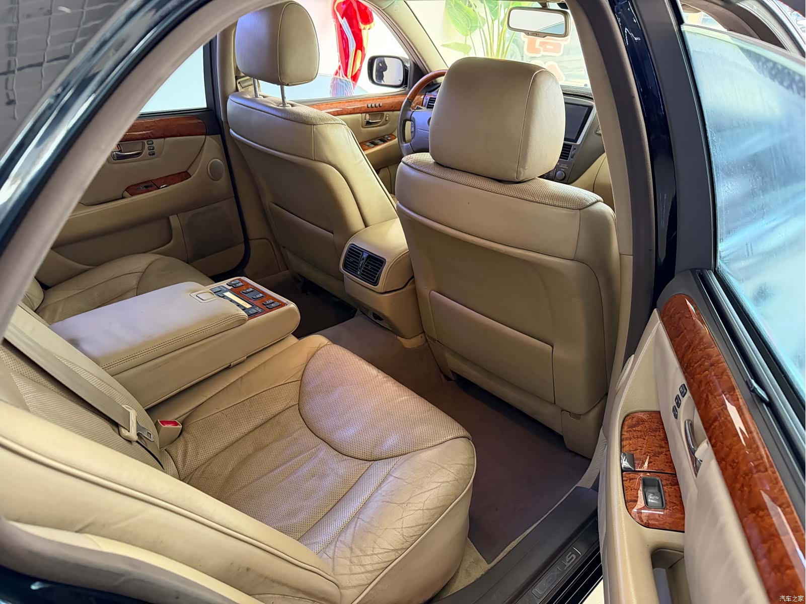Lexus LS, 2006 14