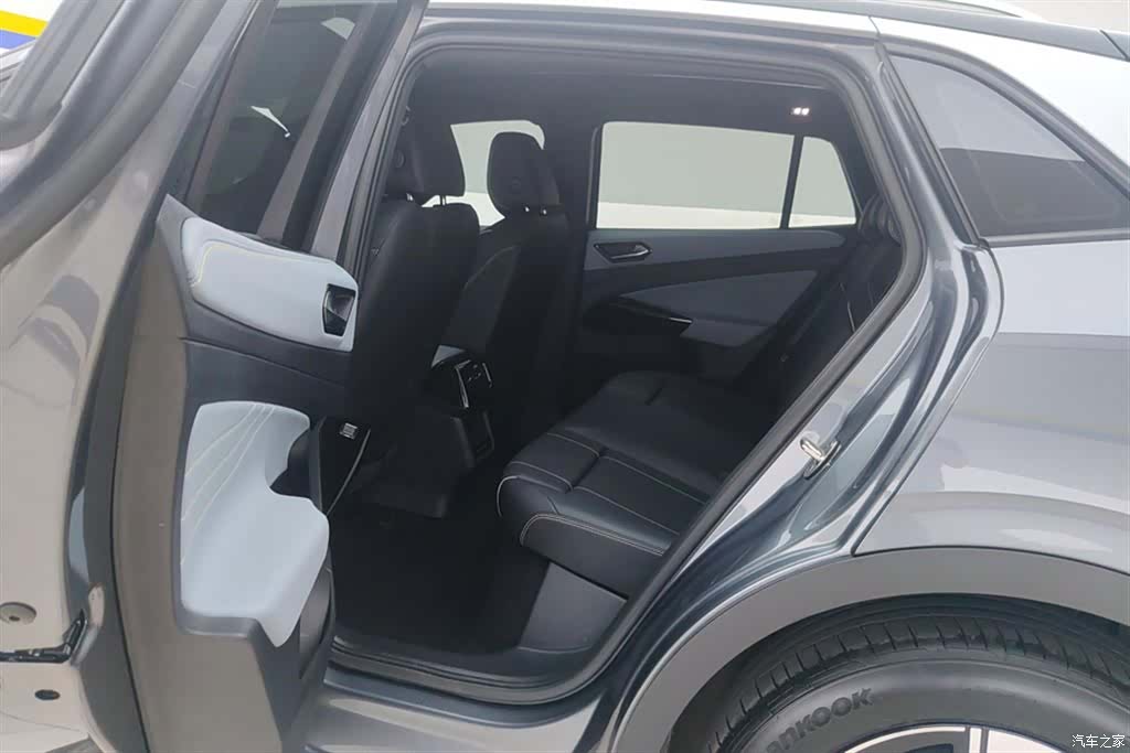 Volkswagen ID.4, 2025 11