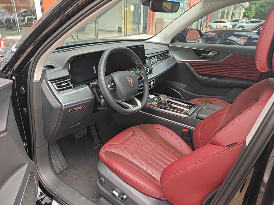 Hongqi HS5