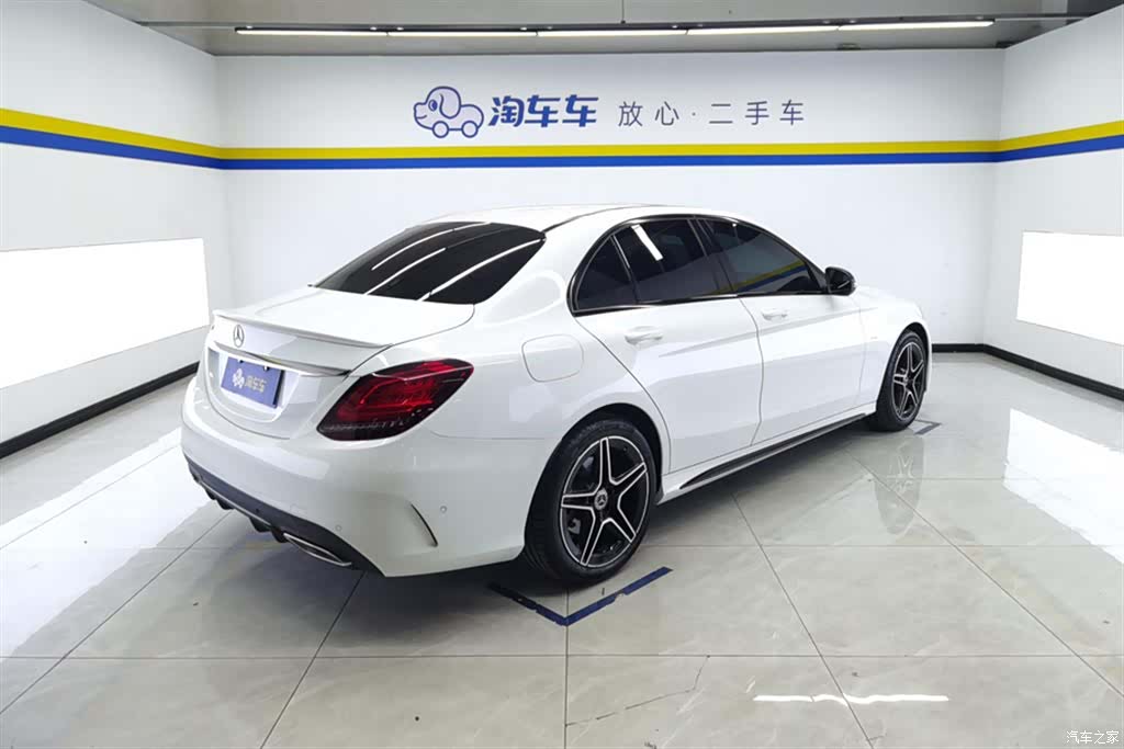 Mercedes-Benz C-Class, 2021 3