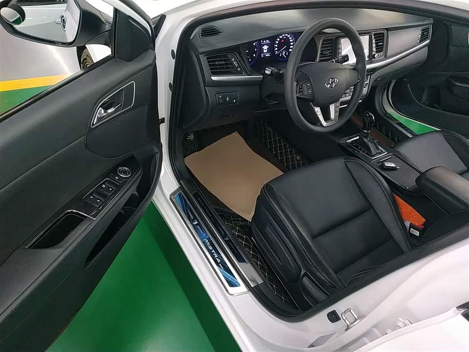 Hyundai Name picture