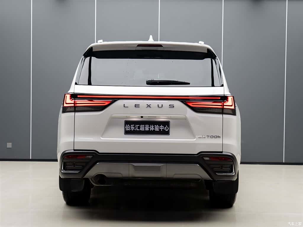 Lexus LX, 2026 7