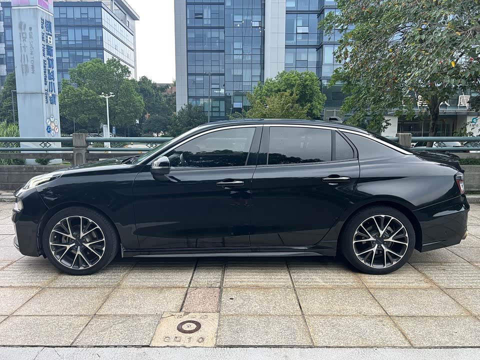Lynk & Co 03