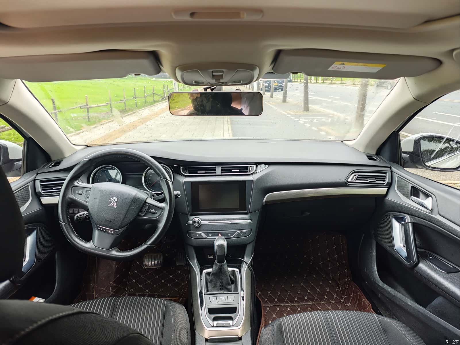 Peugeot 408, 2016 4