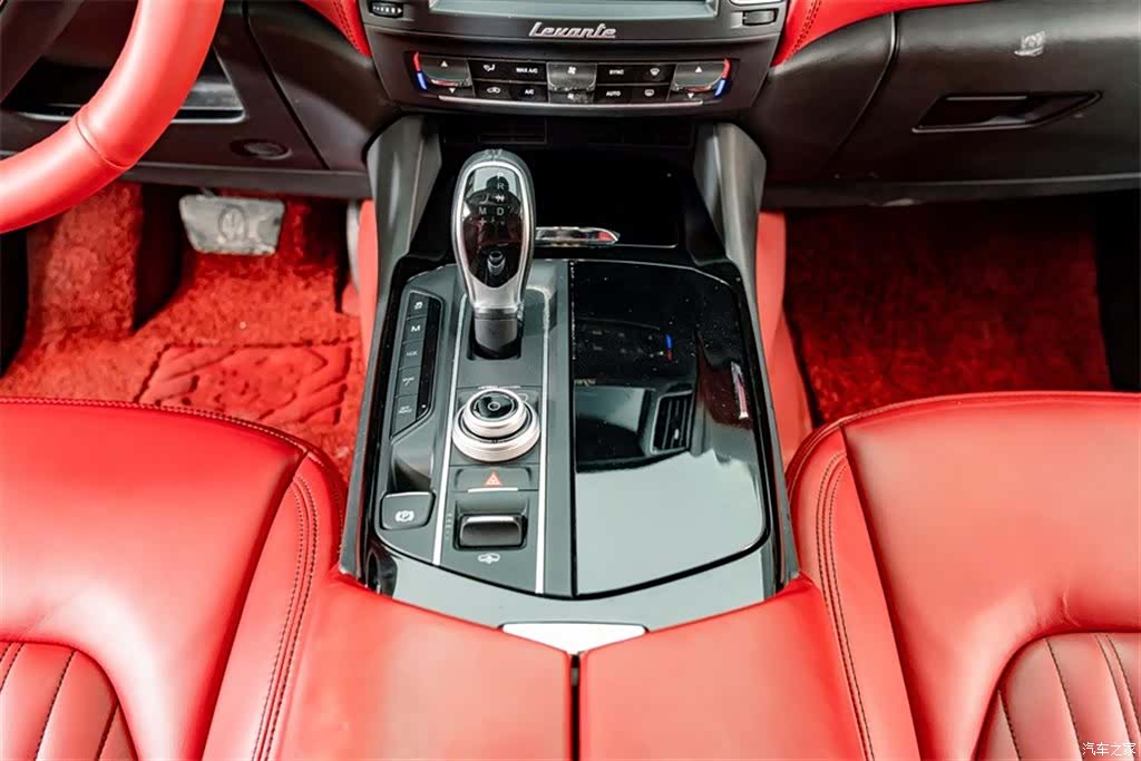 Maserati Levante, 2017 14