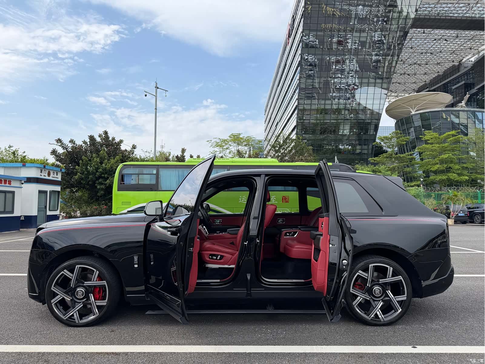 Rolls-Royce Cullinan, 2020 11