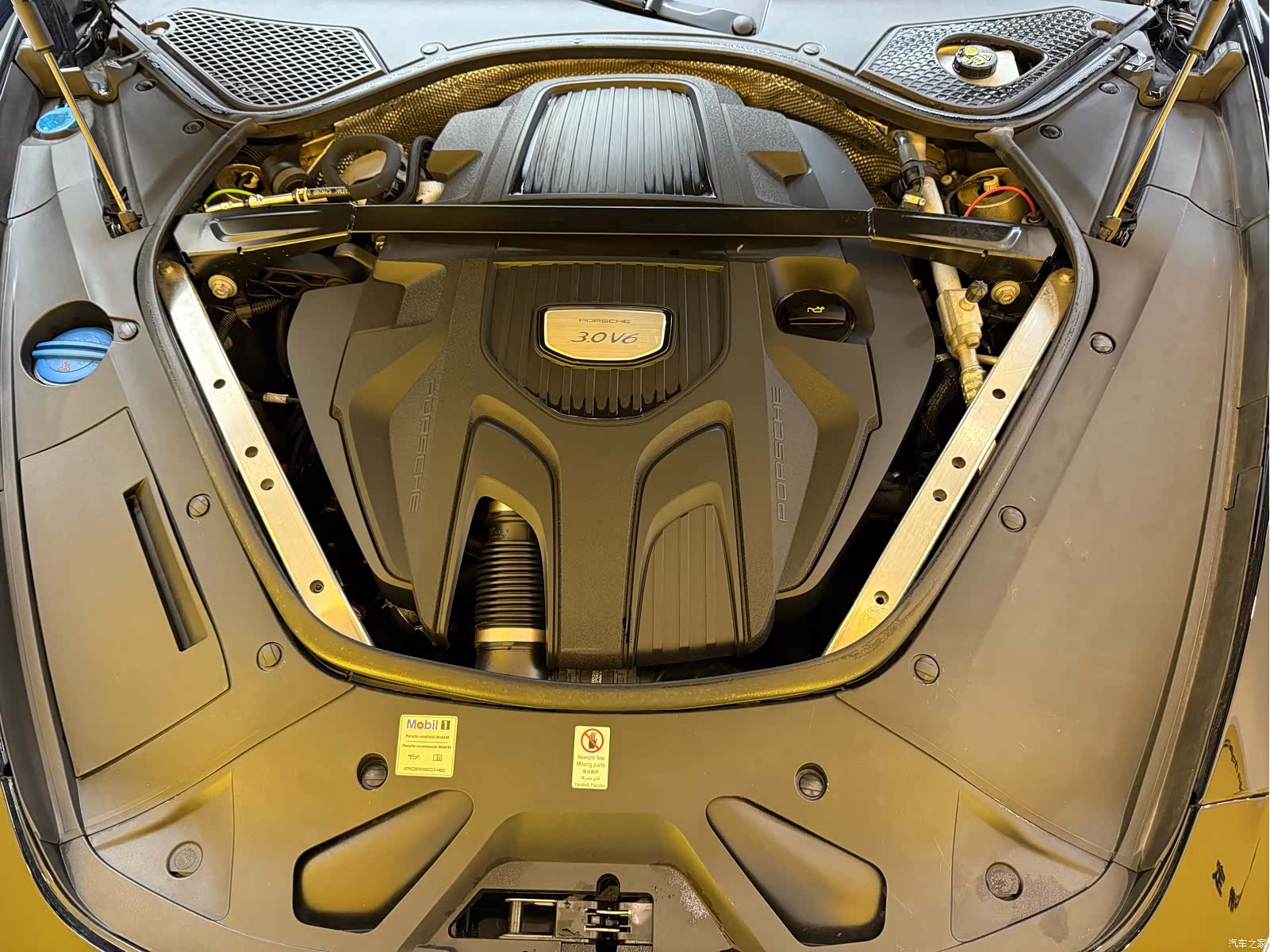 Porsche Panamera, 2018 10