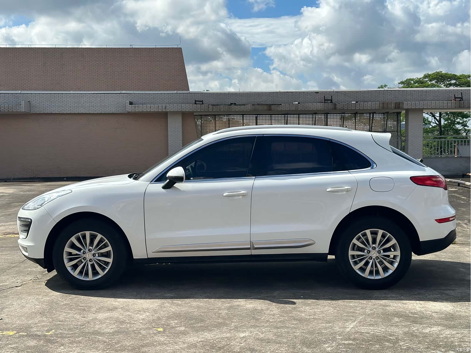 Zotye SR9, 2017 8
