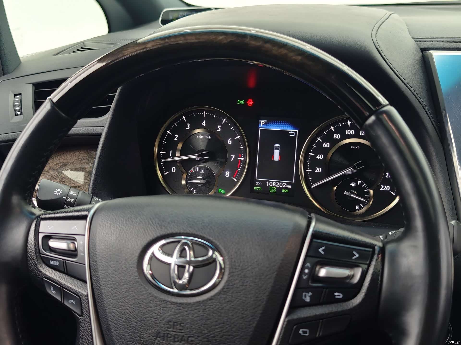 Toyota Alphard, 2018 10