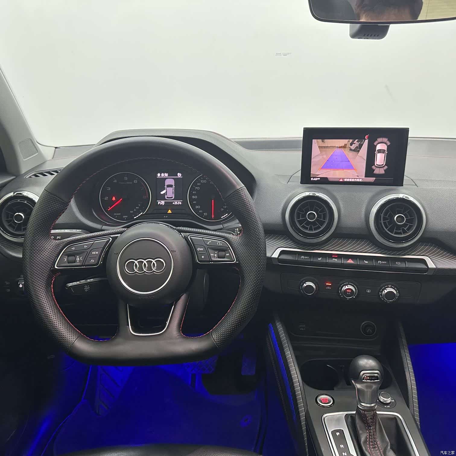 Audi Q2L, 2022 11