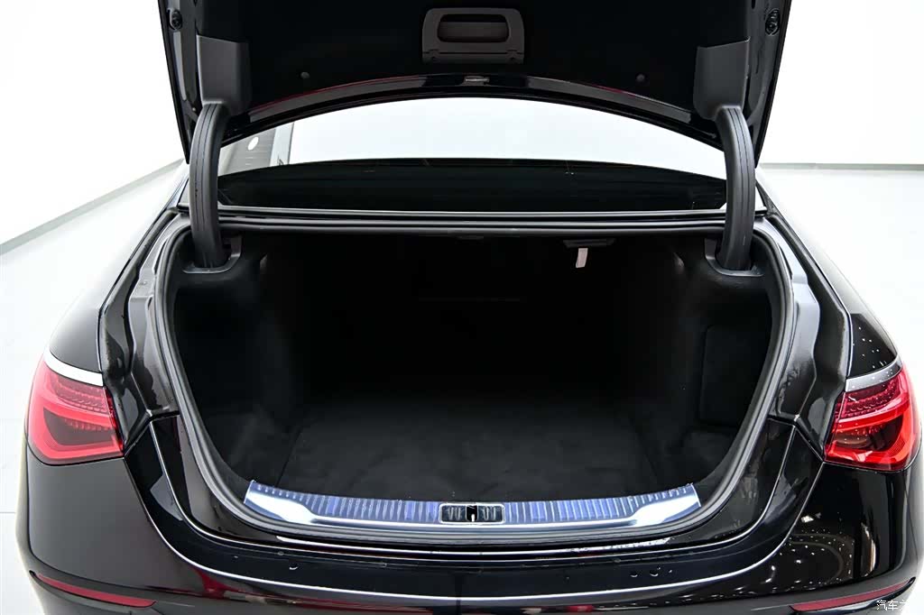 Mercedes-Benz S-Class, 2021 30