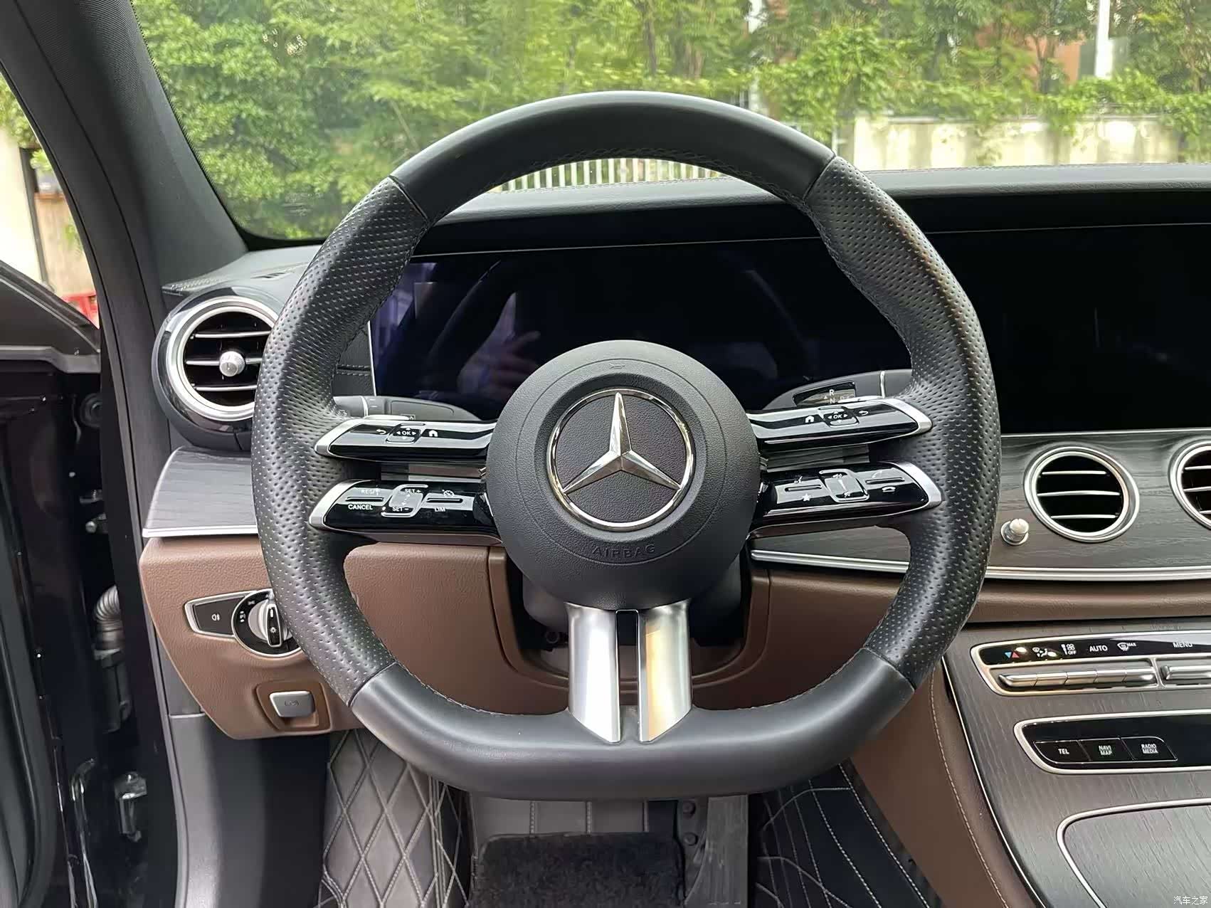 Mercedes-Benz E-Class, 2023 11