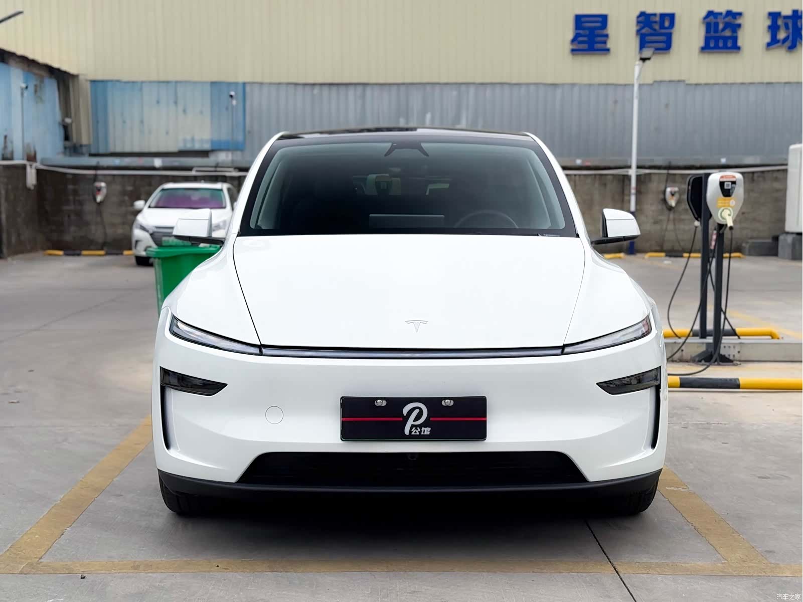 Tesla Model Y, 2025 2