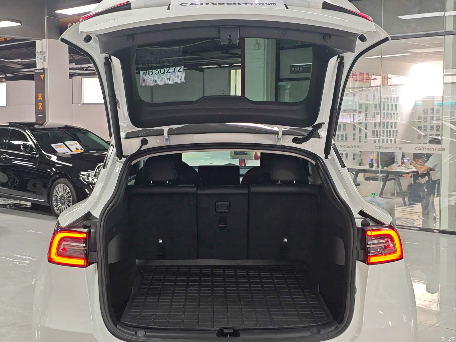 Tesla Model Y, 2022 12