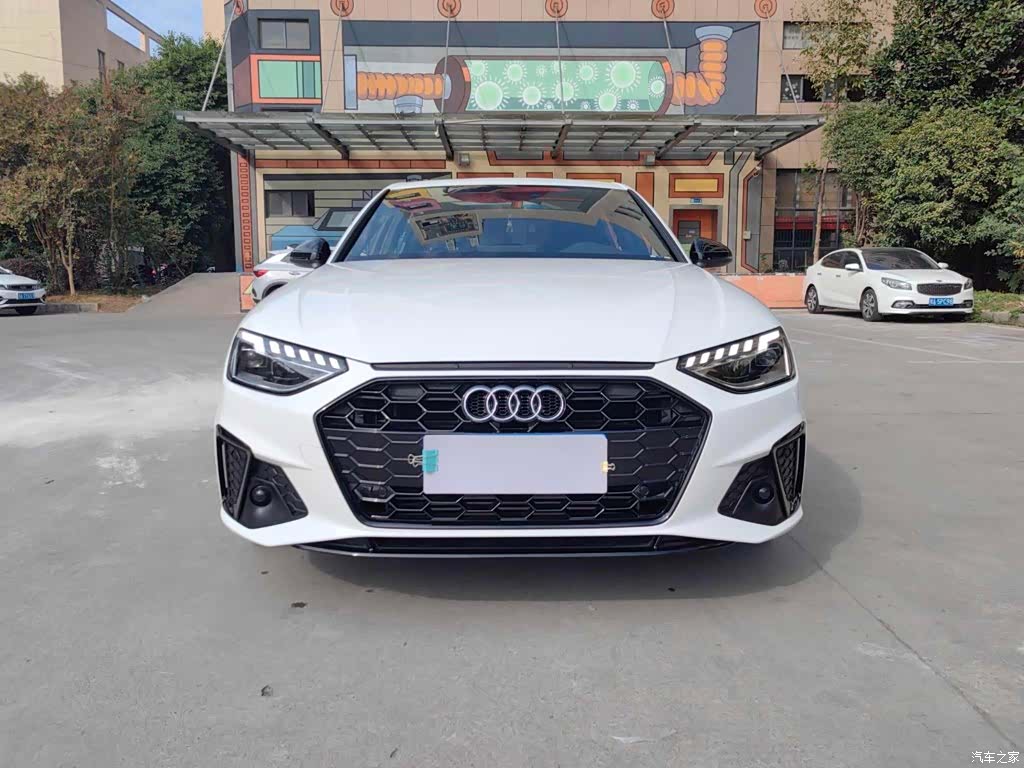 Audi A4L, 2023 2