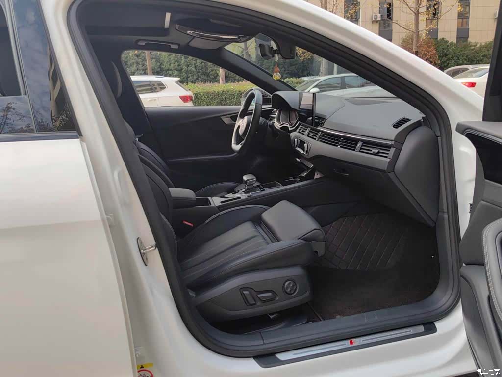 Audi A4L, 2023 7