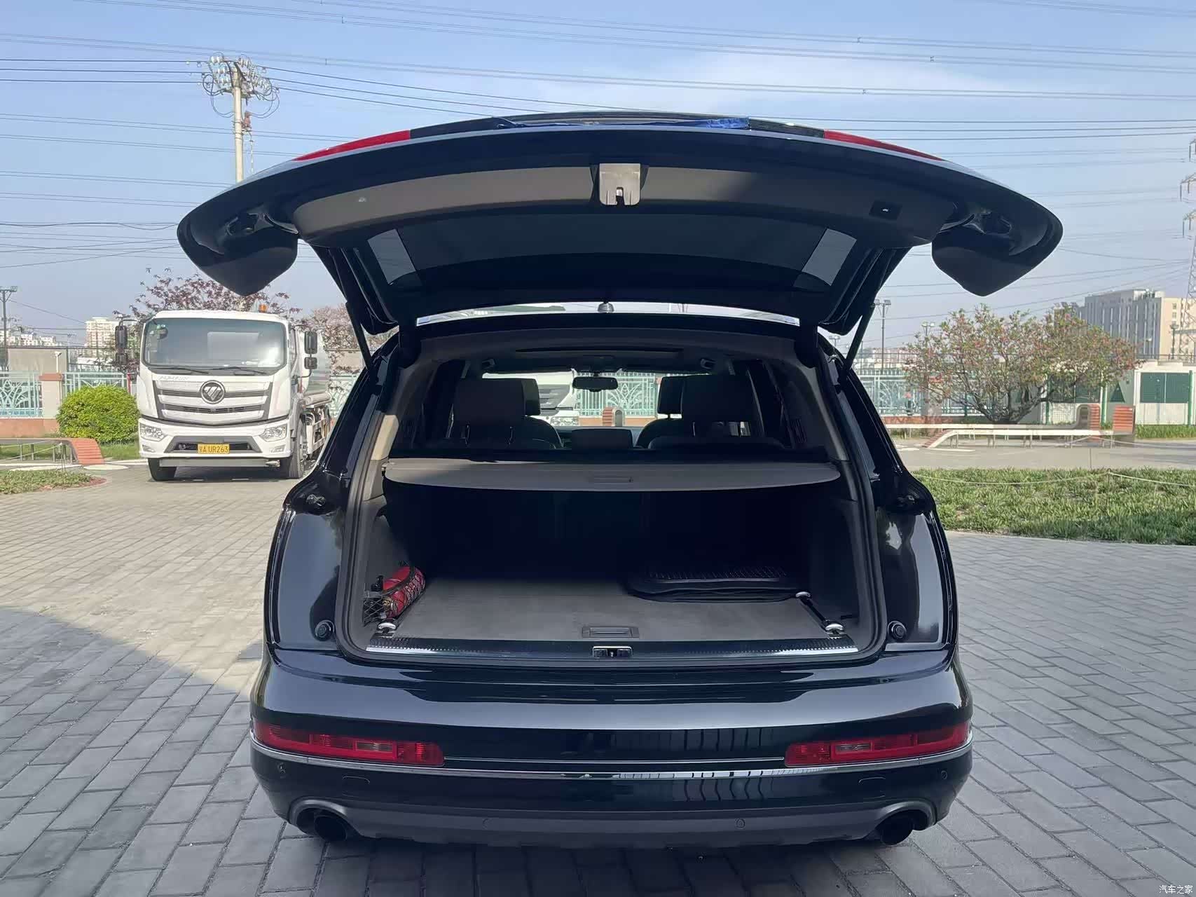 Audi Q7, 2011 9