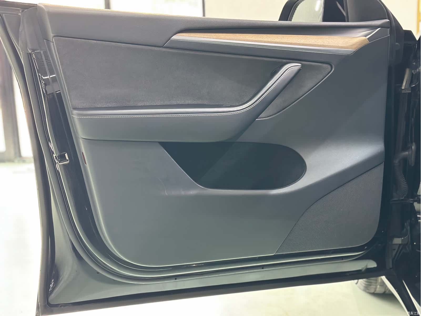 Tesla Model Y, 2023 10