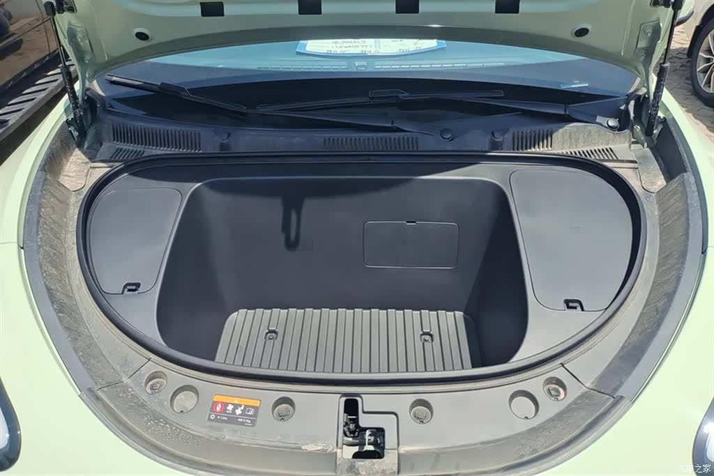 Geely Xingyuan, 2025 10
