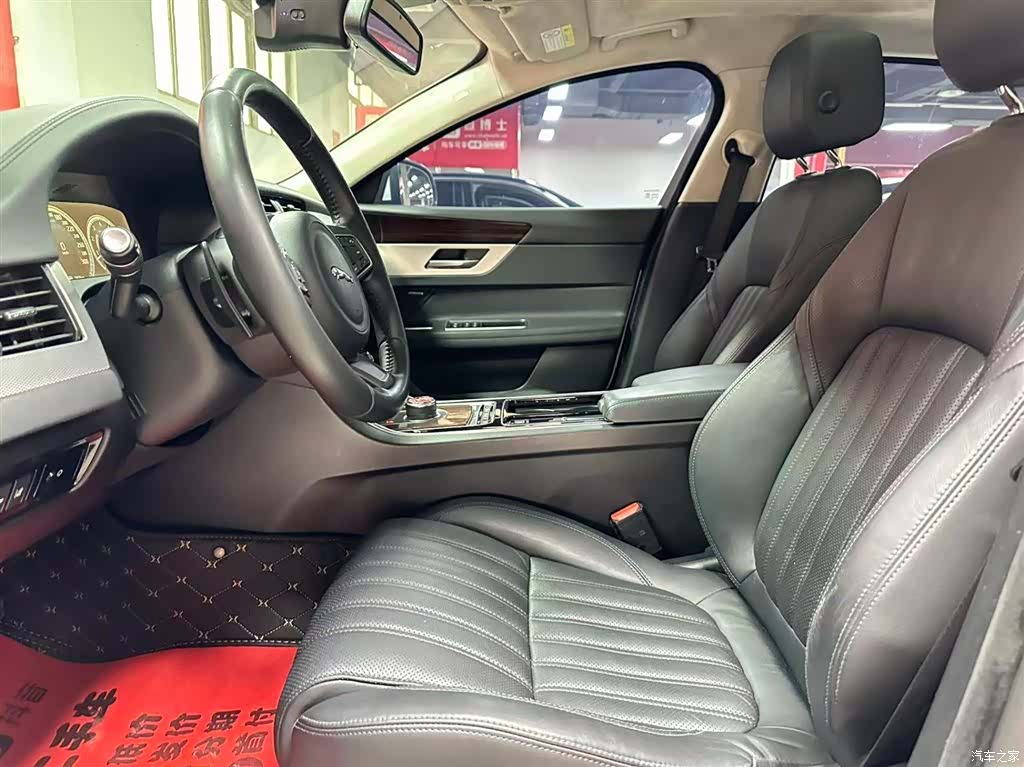 Land Rover XFL, 2019 7