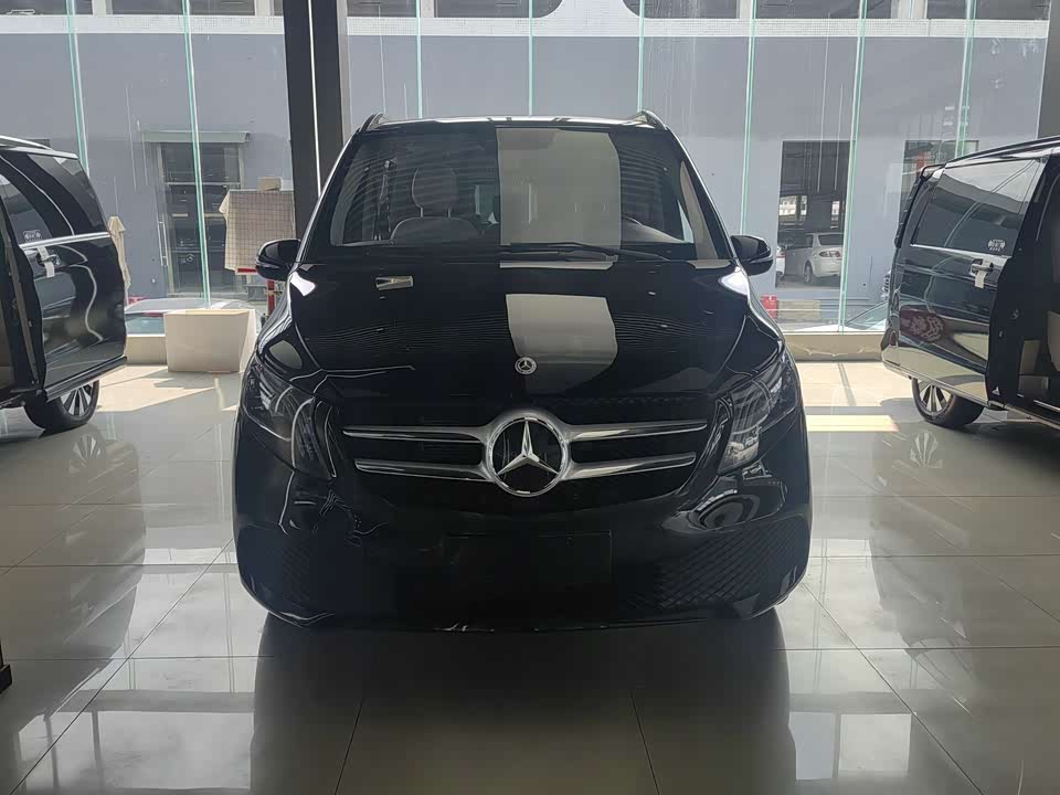 Mercedes-Benz V-class