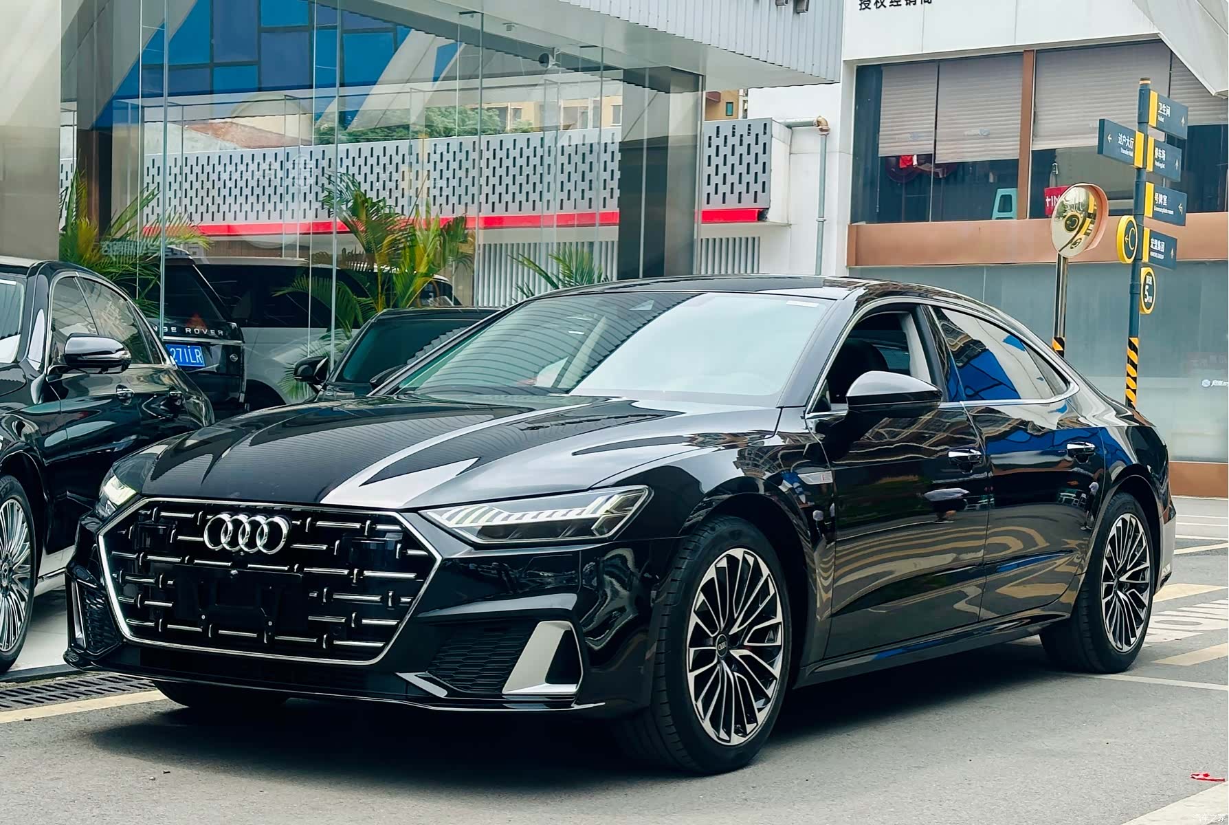 Audi A7L, 2025 1